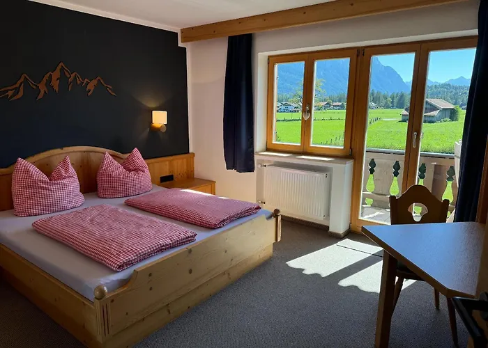 Ferienwohnungen Alpinum